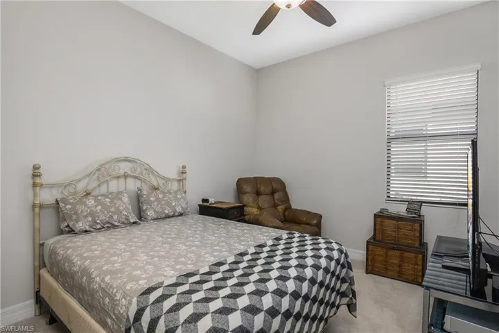 Guest bedroom #1
