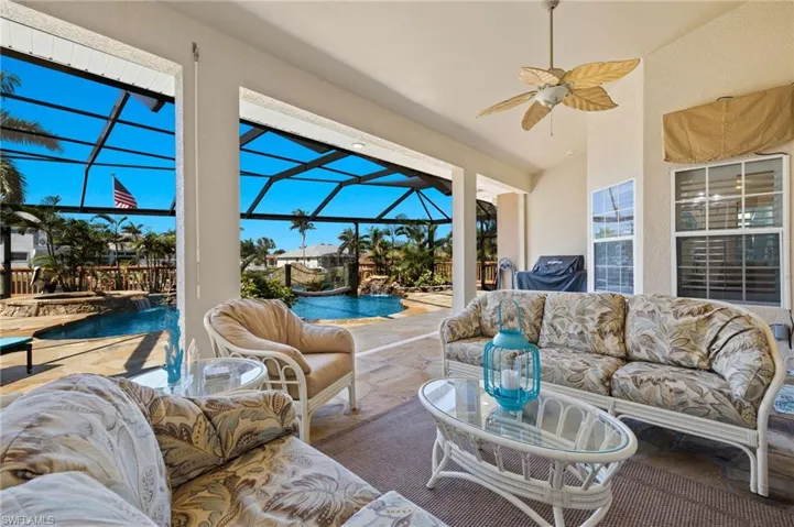 Under truss lanai