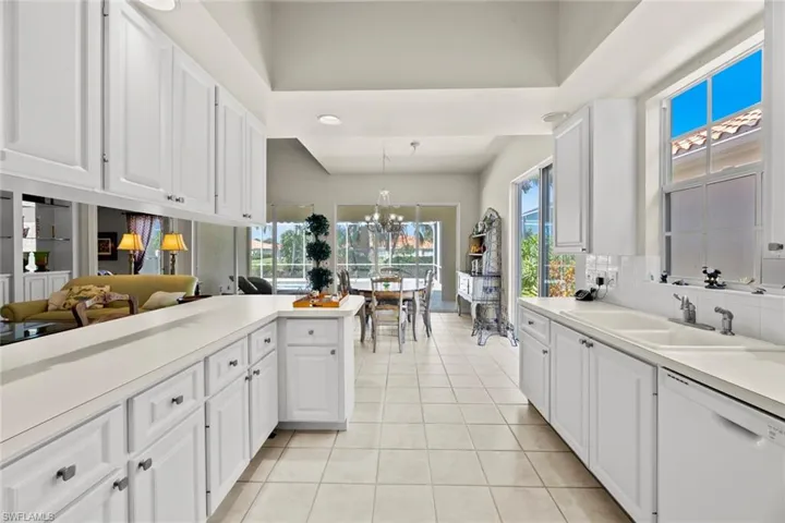 4309  Montalvo  CT, Naples, FL 34109