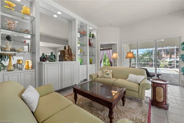 4309  Montalvo  CT, Naples, FL 34109