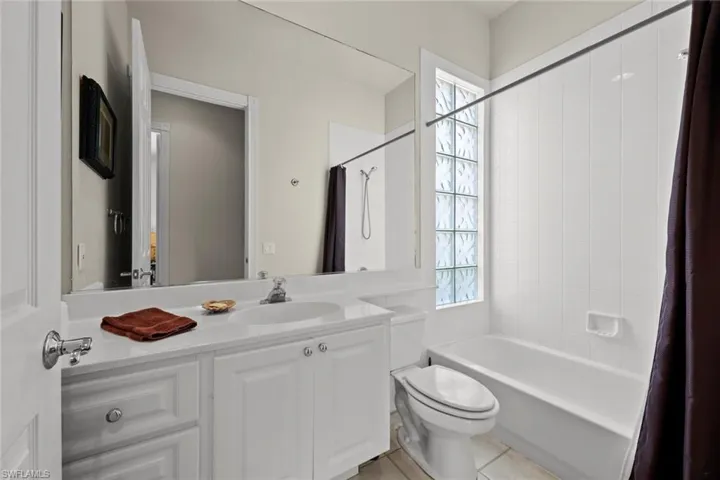 4309  Montalvo  CT, Naples, FL 34109
