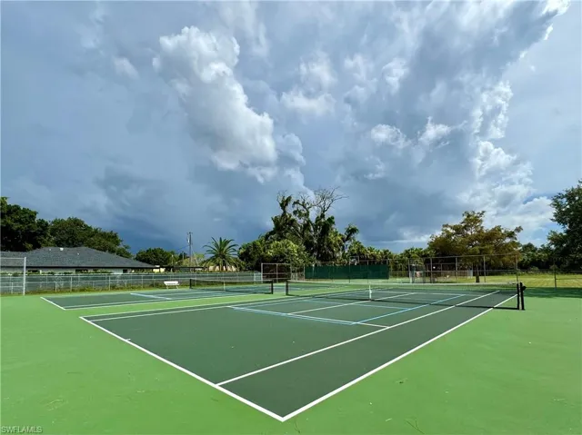 Waterway Park Tennis Courts