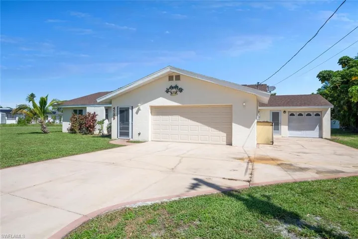 4739  Rhyme  CT, North Fort Myers, FL 33903