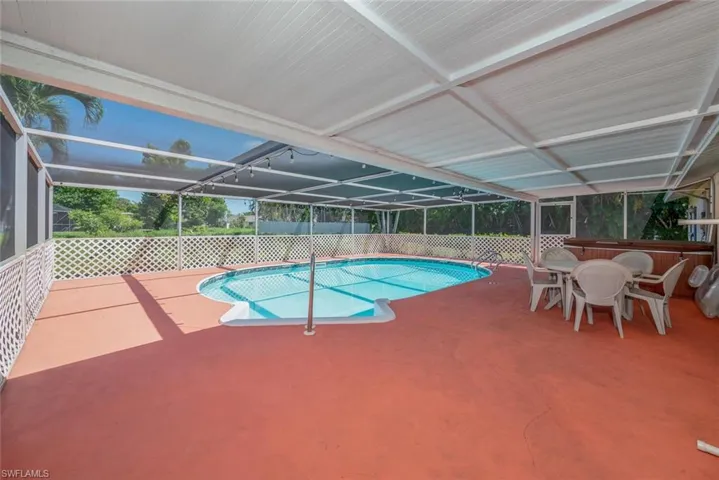 Covered Lanai/ Pool