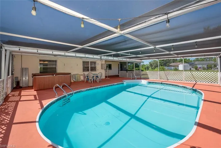 Screened Pool