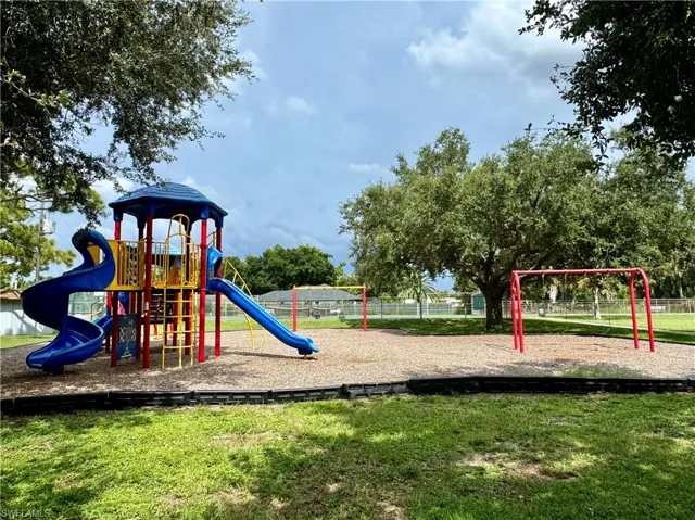 Waterway Park Kids Playground - Jungle Gym