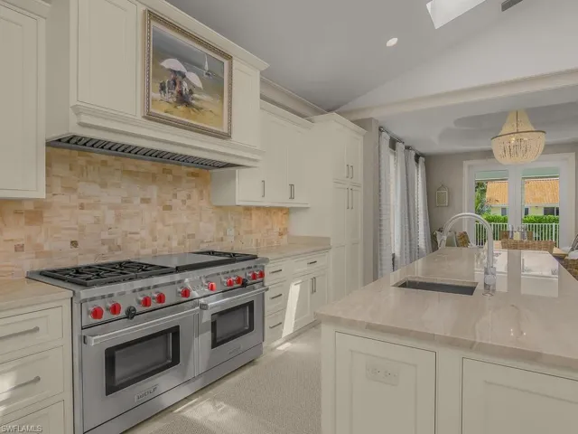 580 15th Ave S, Naples, Florida 34102