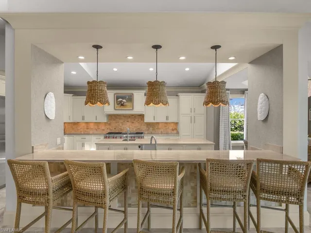 580 15th Ave S, Naples, Florida 34102