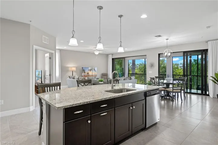 1602  Oceania S DR, Naples, FL 34113