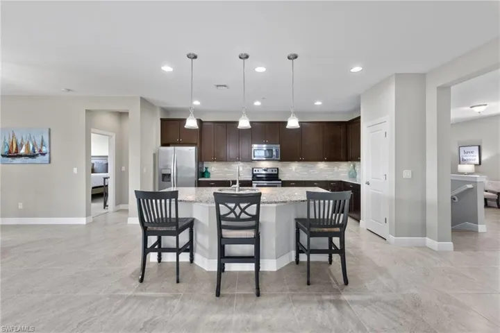 1602  Oceania S DR, Naples, FL 34113