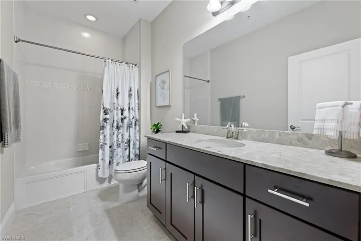 1602  Oceania S DR, Naples, FL 34113