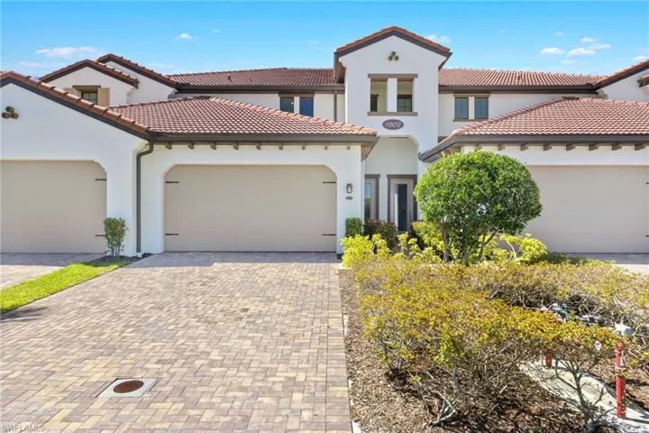 1602  Oceania S DR, Naples, FL 34113