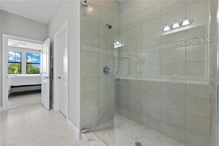 1602  Oceania S DR, Naples, FL 34113