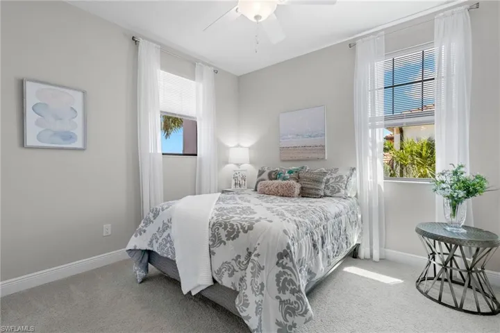 1602  Oceania S DR, Naples, FL 34113