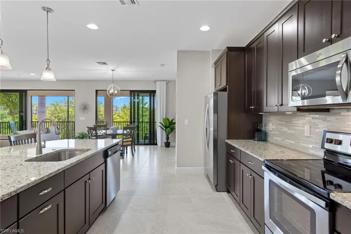 1602  Oceania S DR, Naples, FL 34113