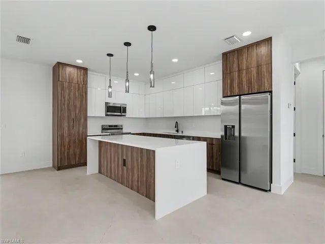913 Joponica Ave S, Lehigh Acres, Florida 33974