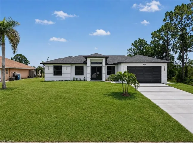 913 Joponica Ave S, Lehigh Acres, Florida 33974