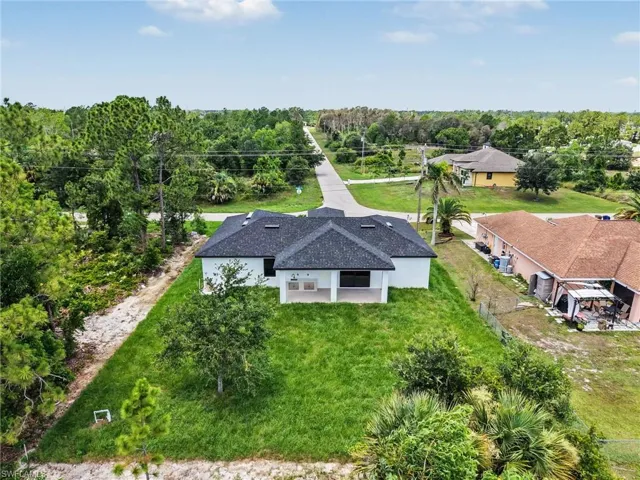 913 Joponica Ave S, Lehigh Acres, Florida 33974