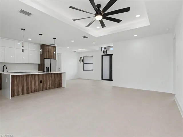 913 Joponica Ave S, Lehigh Acres, Florida 33974