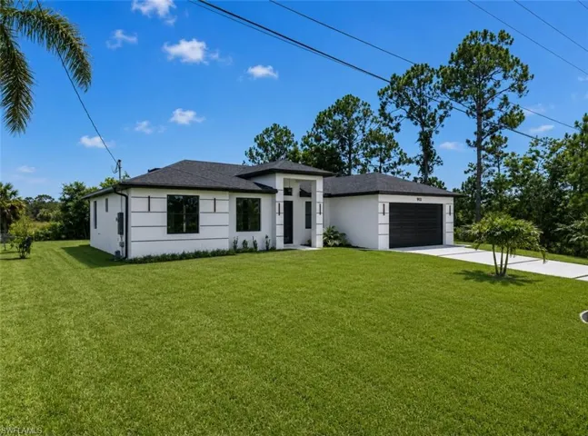 913 Joponica Ave S, Lehigh Acres, Florida 33974