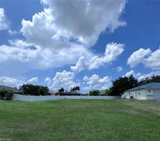 1810 Sw 27th St, Cape Coral, Florida 33914