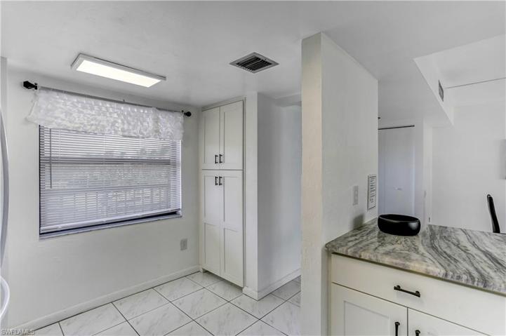 Breakfast nook and large pantry!
