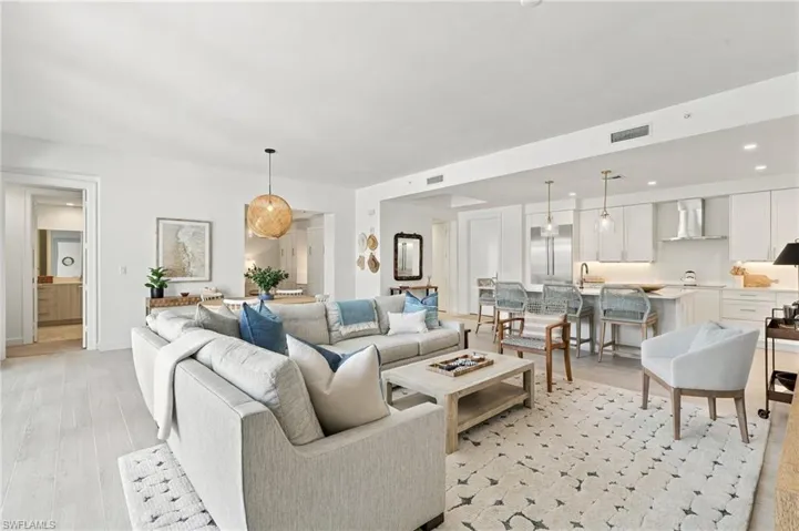 1115 Central Ave 242, Naples, Florida 34102