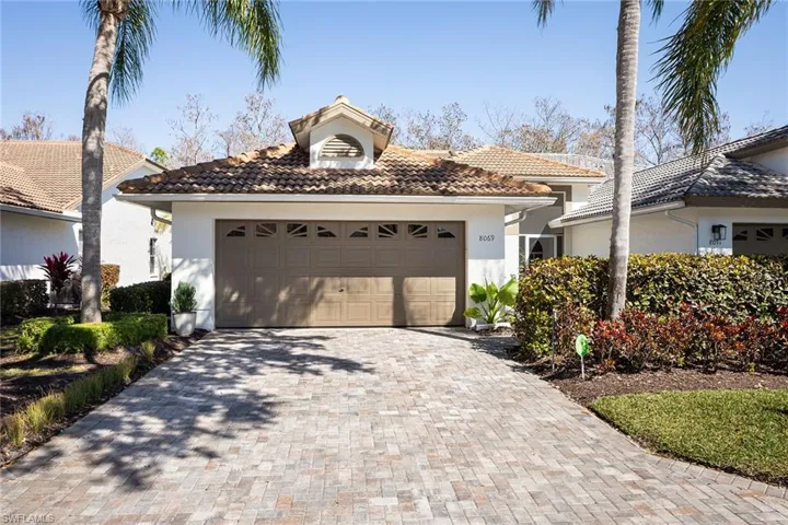 8069 San Vista Cir, Naples, Florida 34109