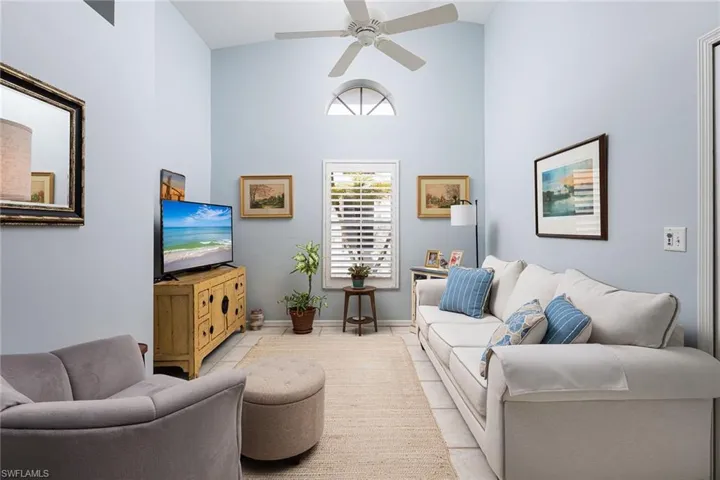 8069 San Vista Cir, Naples, Florida 34109