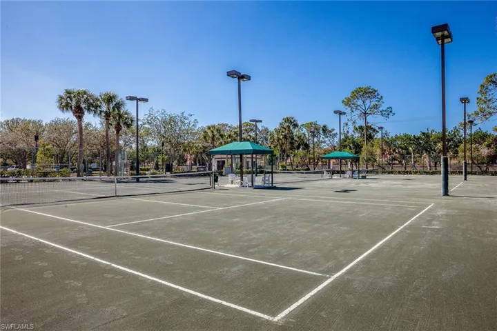 8069 San Vista Cir, Naples, Florida 34109