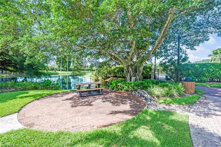 6625 Ilex Cir A, Naples, Florida 34109