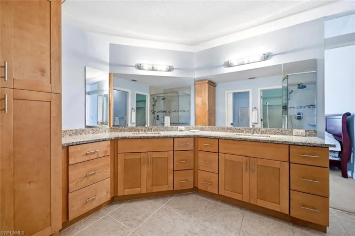 6625 Ilex Cir A, Naples, Florida 34109