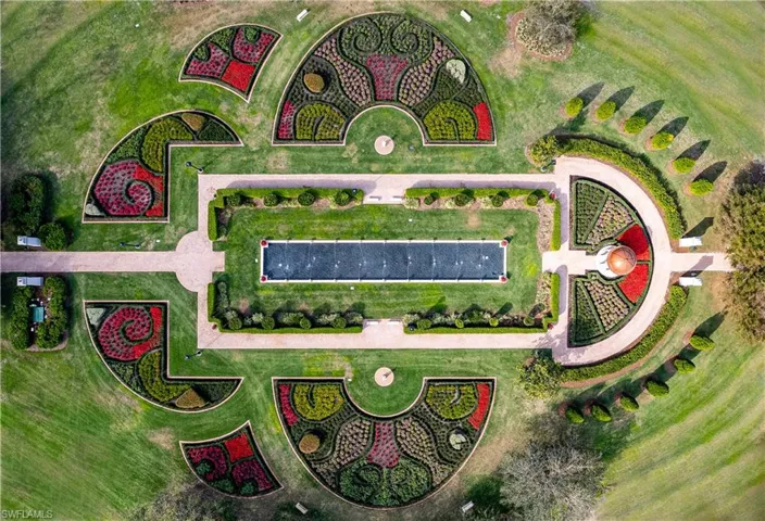 Community fountain and garden