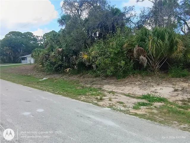 6005 N Moss  CIR, Labelle, FL 33935