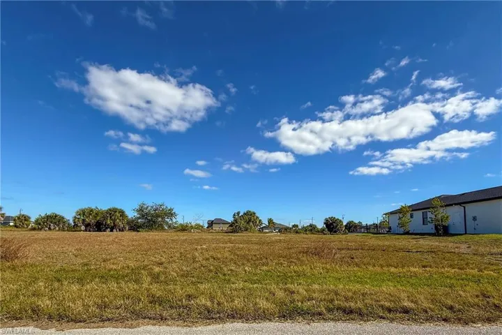 3825 Nw 38th Ave, Cape Coral, Florida 33993