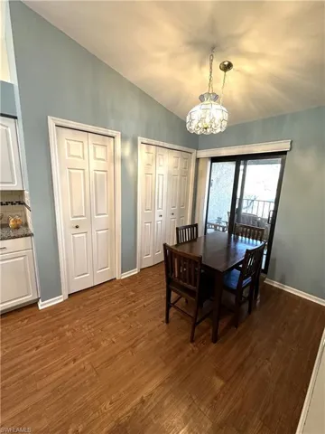 eat in kitchen, lots of storage