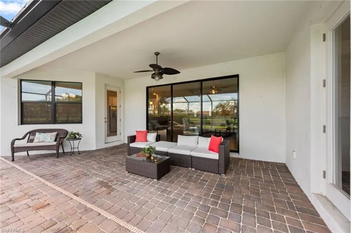 11894  White Stone  DR, Fort Myers, FL 33913