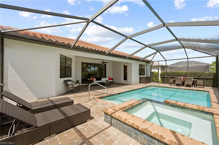 11894  White Stone  DR, Fort Myers, FL 33913