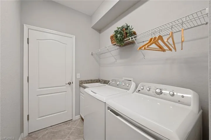 11894  White Stone  DR, Fort Myers, FL 33913