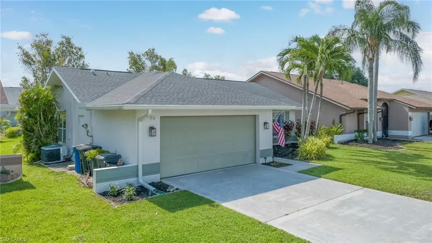 13103 Regent Cir, Fort Myers, Florida 33966