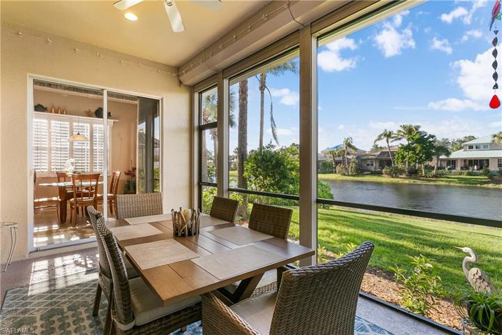Screened in Lanai