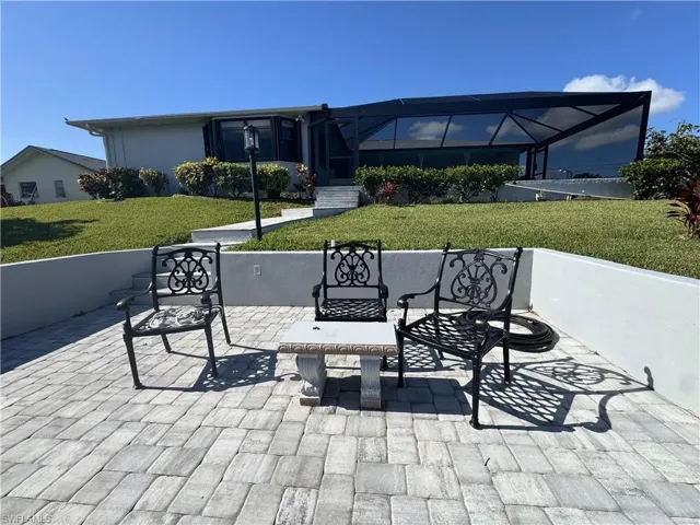 View of patio / terrace with glass enclosure