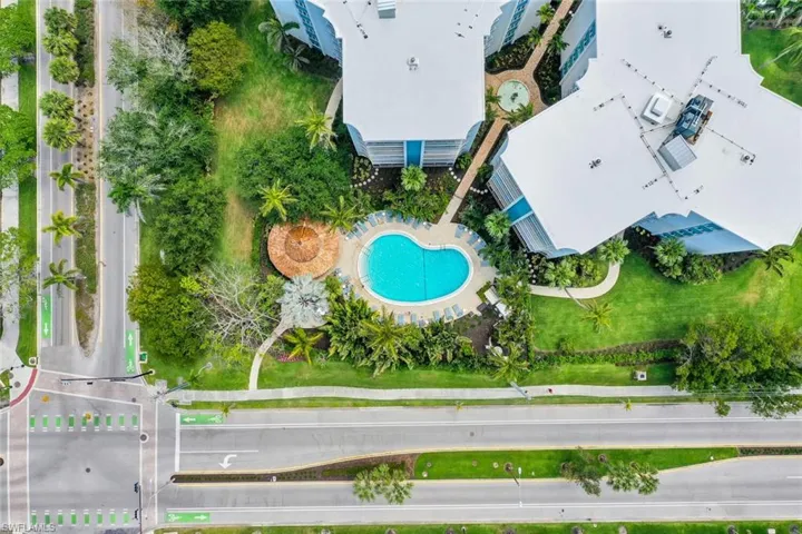 1300  Gulf Shore N BLVD, Naples, FL 34102