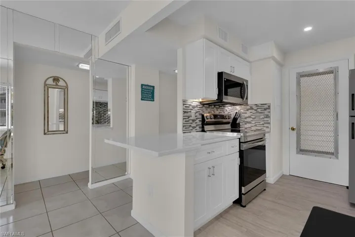 1300  Gulf Shore N BLVD, Naples, FL 34102