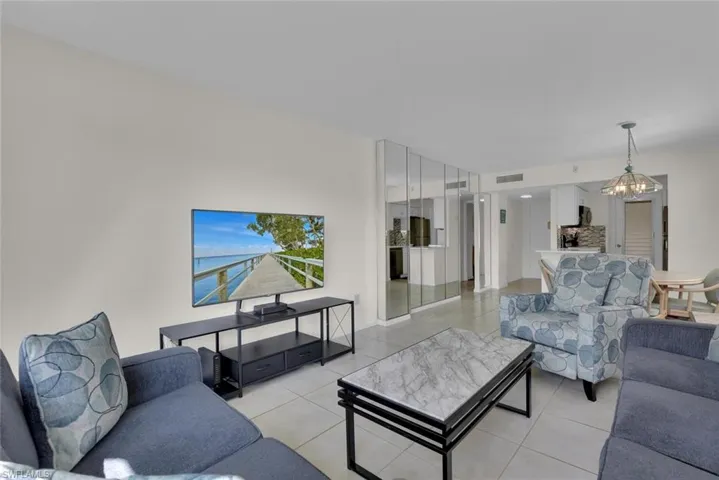1300  Gulf Shore N BLVD, Naples, FL 34102