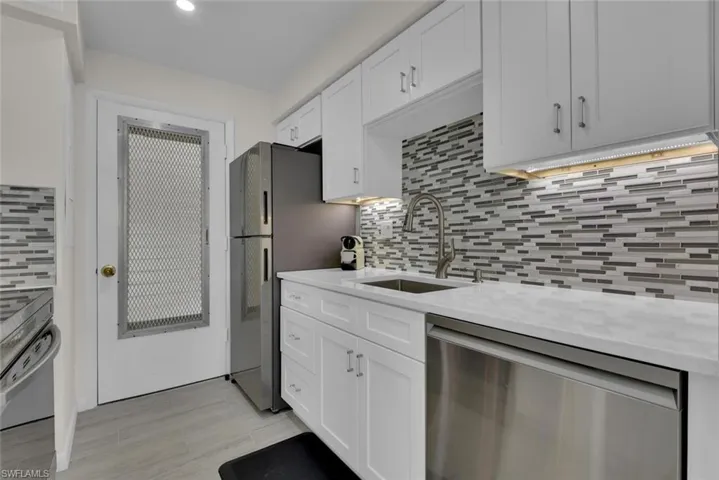 1300  Gulf Shore N BLVD, Naples, FL 34102