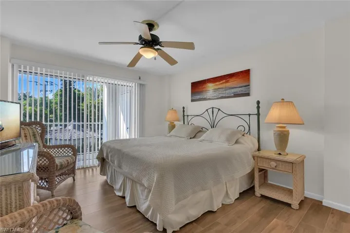 1300  Gulf Shore N BLVD, Naples, FL 34102