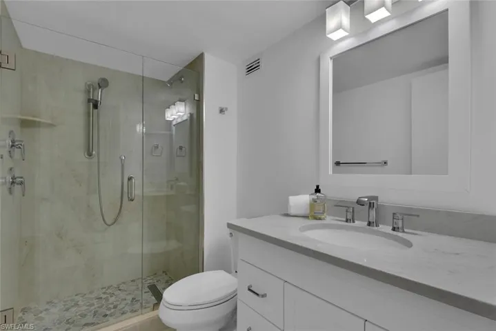 1300  Gulf Shore N BLVD, Naples, FL 34102