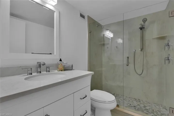 1300  Gulf Shore N BLVD, Naples, FL 34102