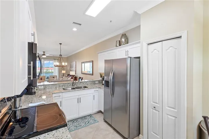 2740  Cypress Trace  CIR, Naples, FL 34119